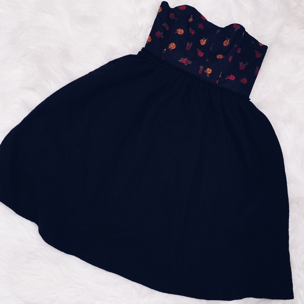 Strapless dress